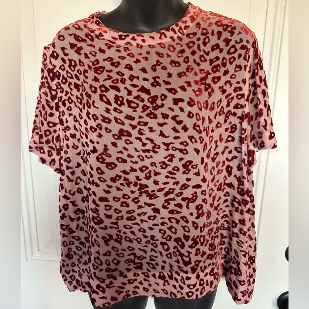 Pin/rust GIA Tee